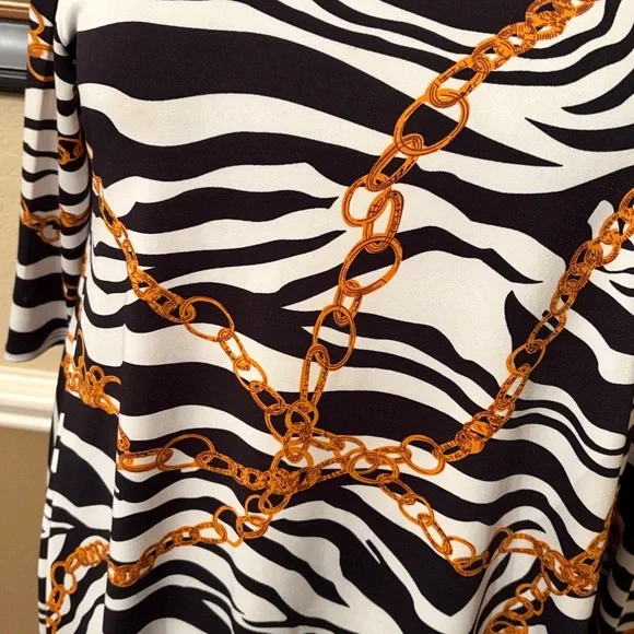 Zadie and bubble tunic w/pockets. - Picture 2 of 2